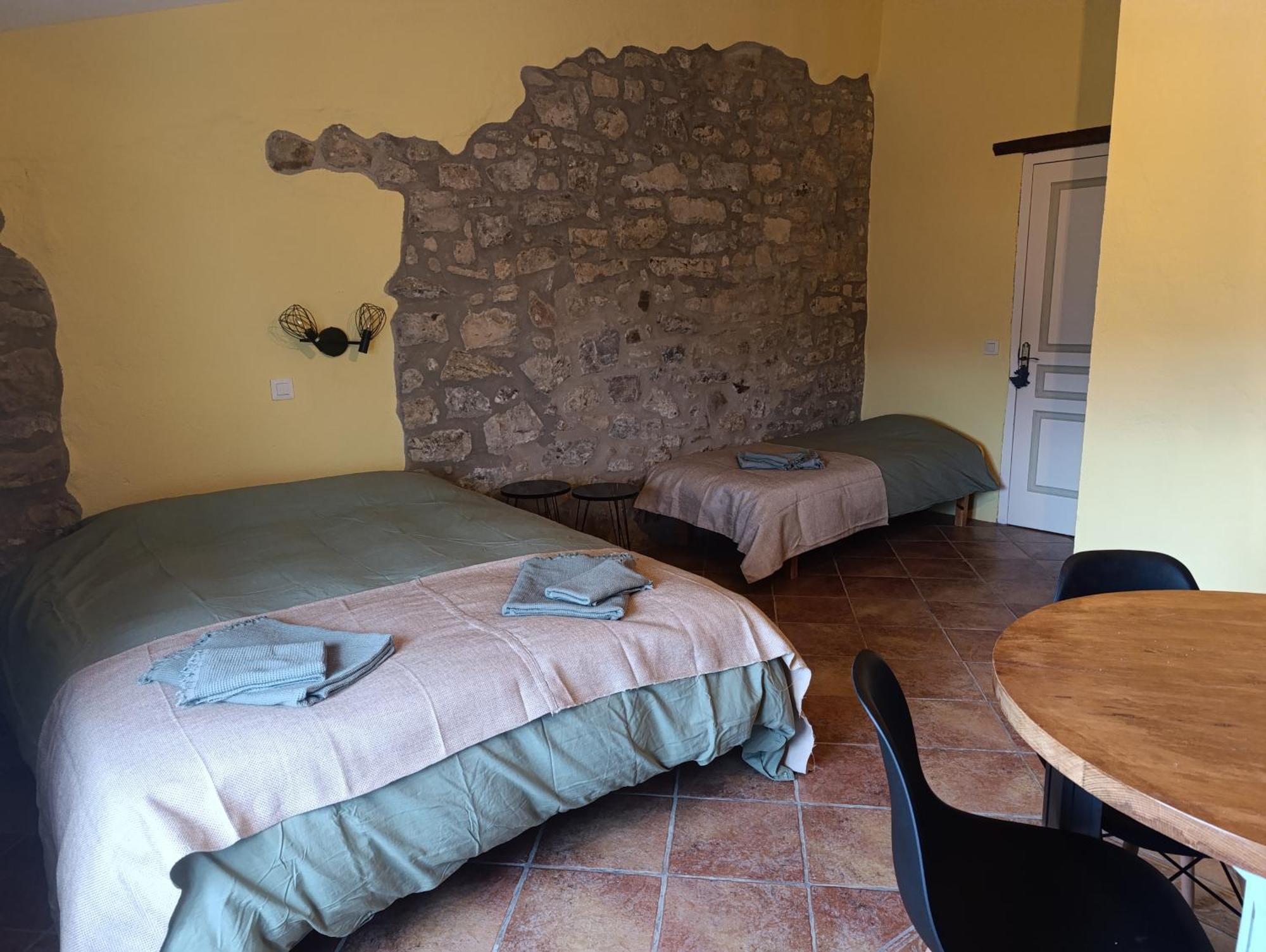 Mas Pitre Acomodação com café da manhã Besalú Exterior foto